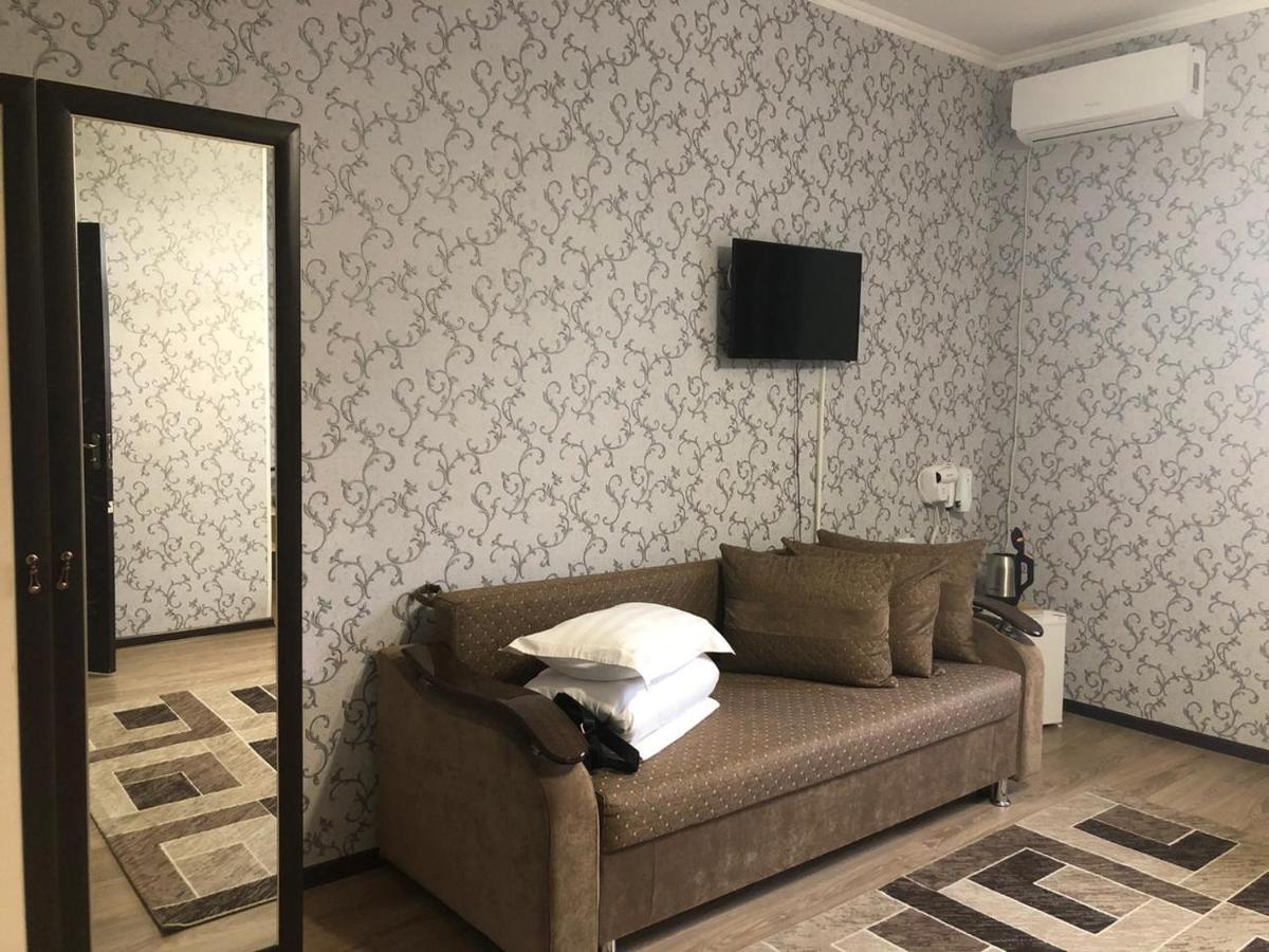 Hotel Keruen Taraz Exterior foto